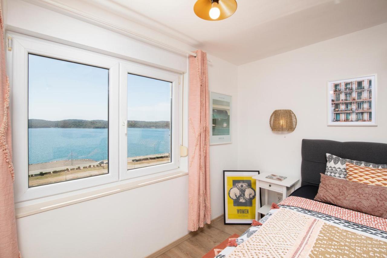 Top floor sunset apartment PUY Eksteriør bilde